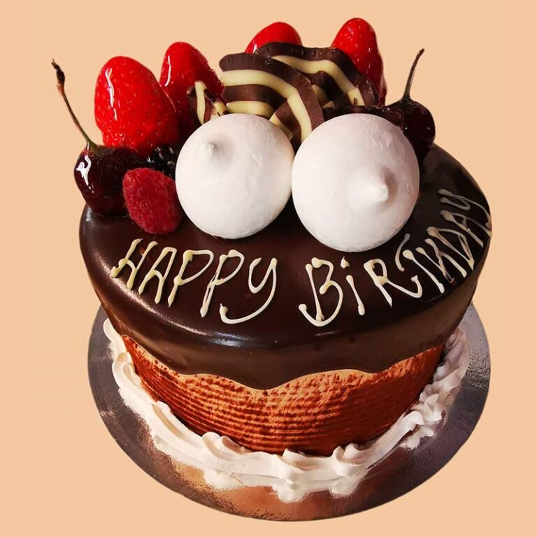 Halal Vegetarian Round With Chocolate Glaze With Fruits And Chocolate