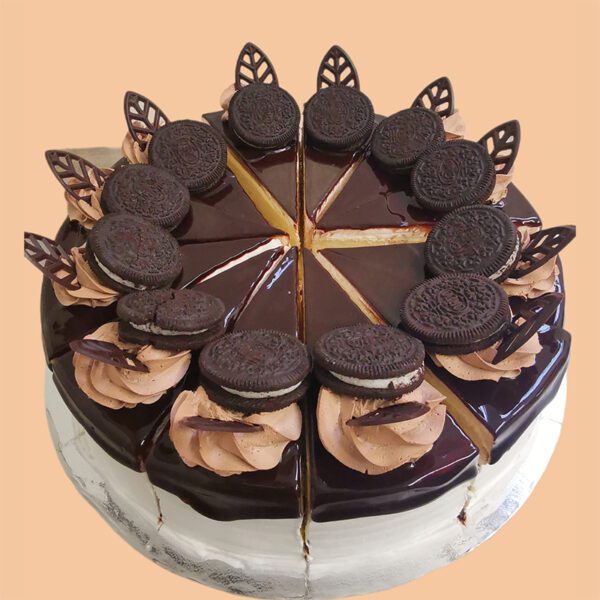 chocolate round cake